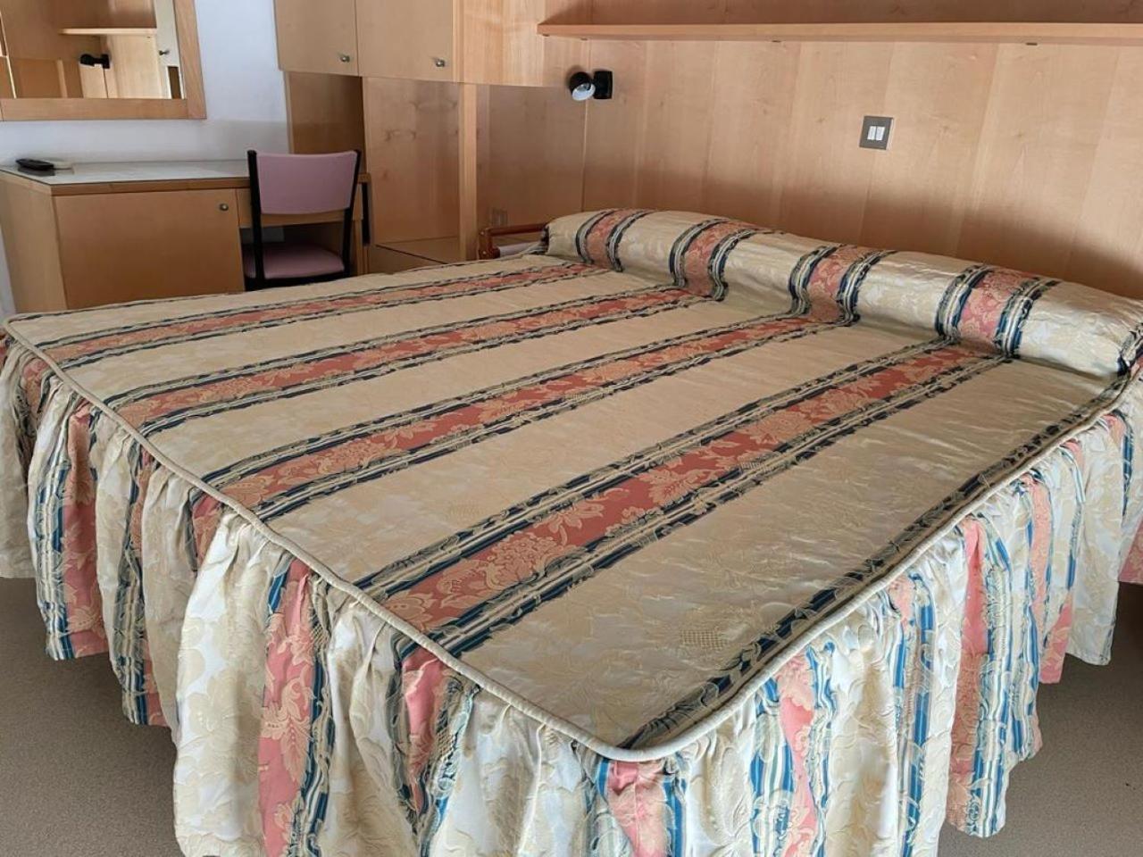 Hotel Stiefel Линяно Сабиадоро Стая снимка