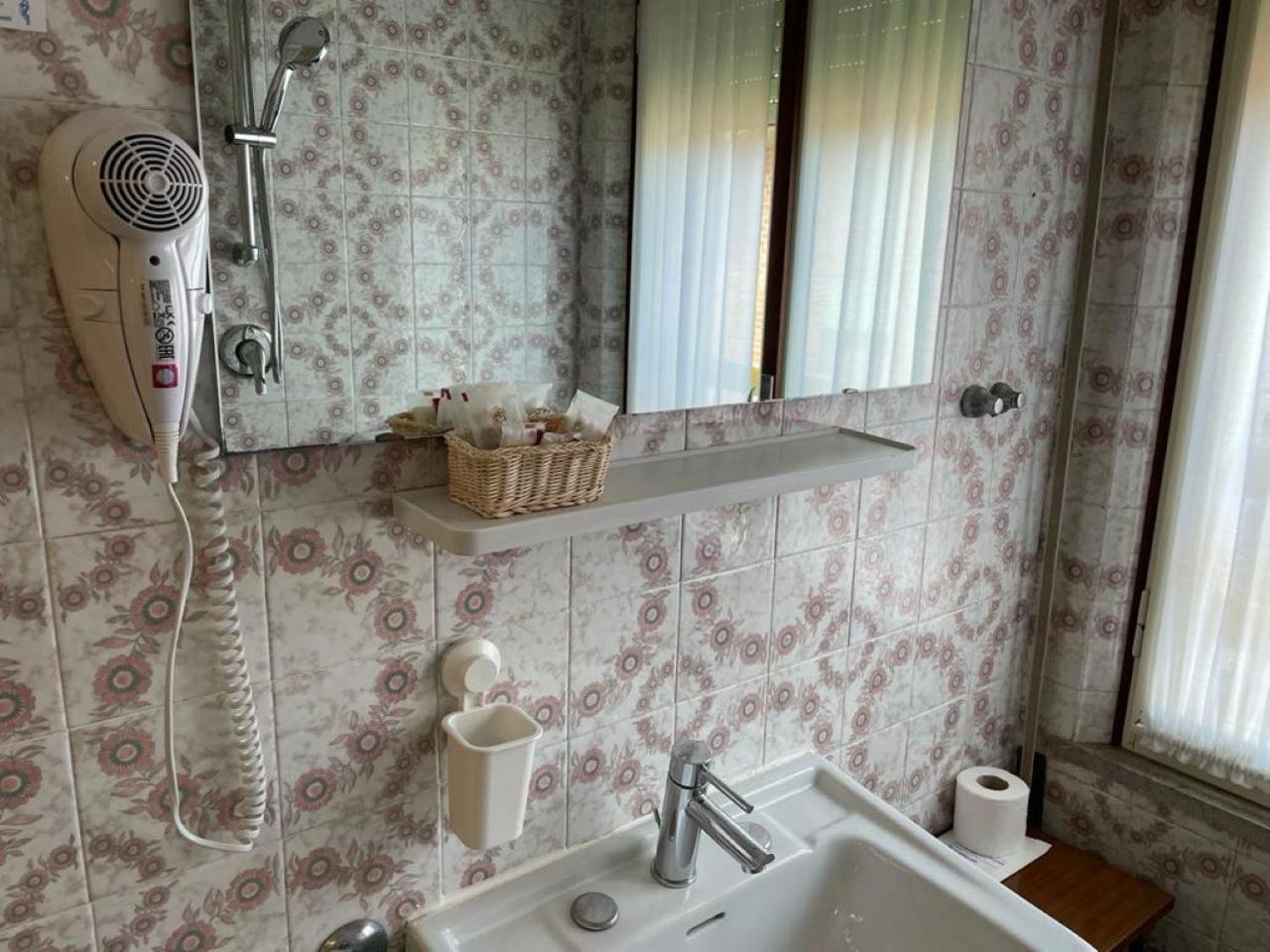 Hotel Stiefel Линяно Сабиадоро Стая снимка