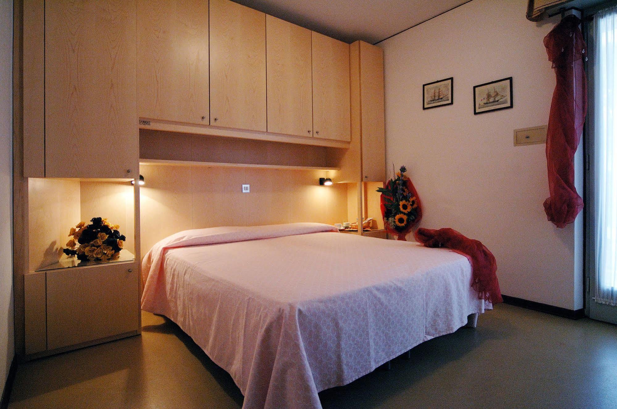 Hotel Stiefel Линяно Сабиадоро Екстериор снимка